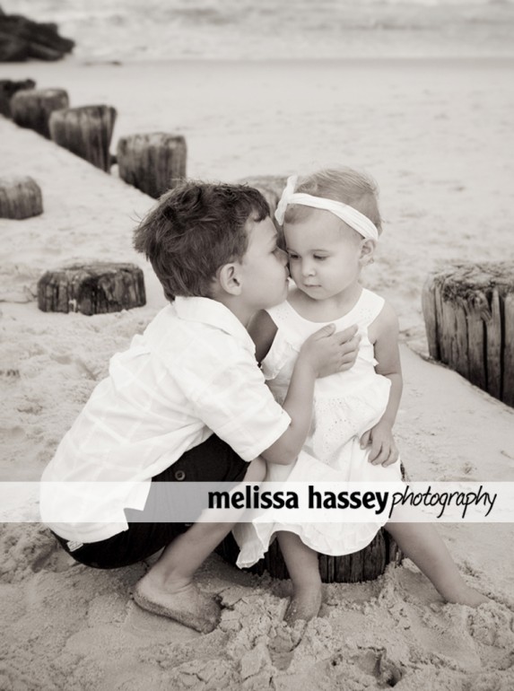 kids kissing